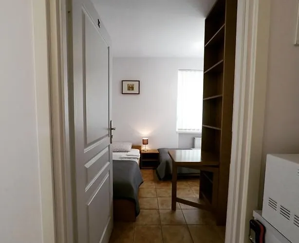 Goscinne Przy Ogrodzie Staromiejskim 3*